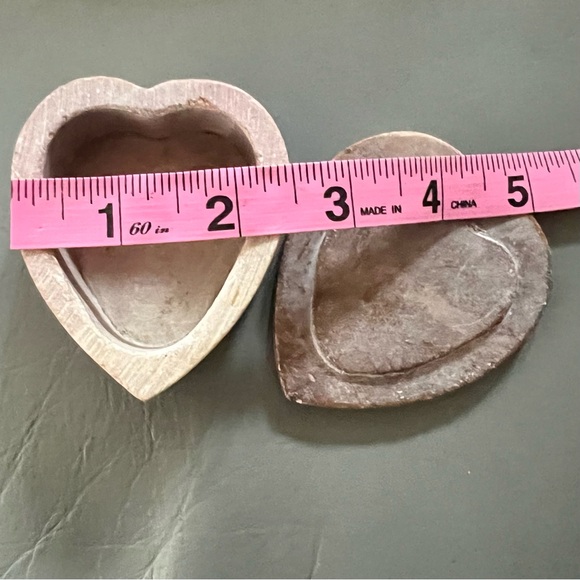 Vintage SOAPSTONE Hand-carved ROSE DESIGN Motif BEAUTIFUL Stone TRINKET BOX - Picture 8 of 14